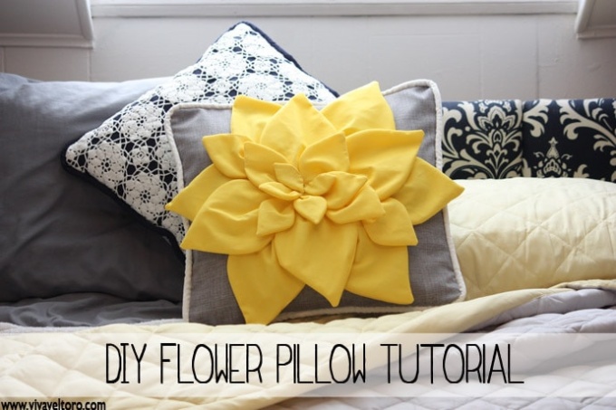 flower pillow tutorial