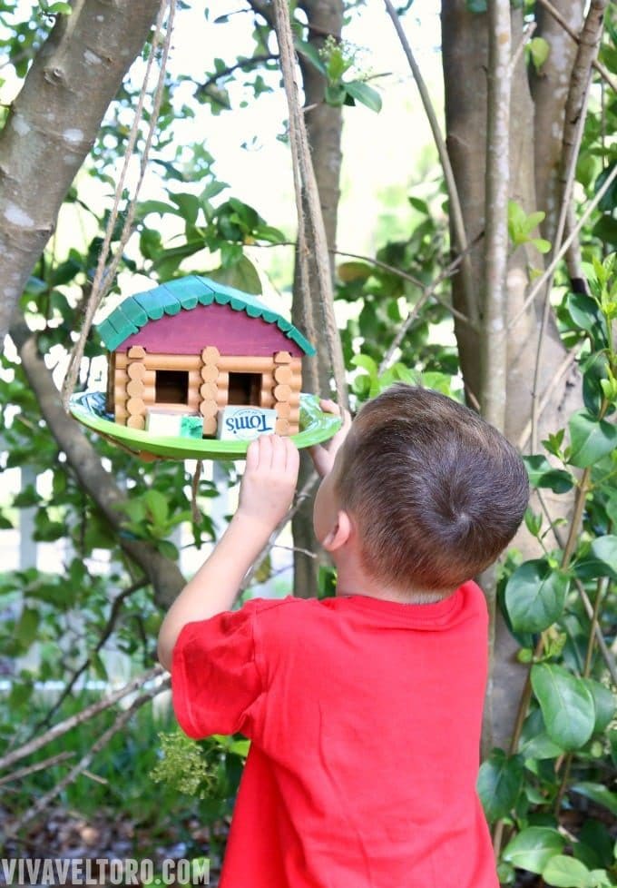 make a kids bird feeder
