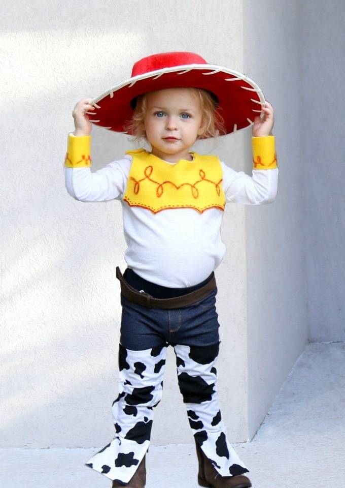 make a jessie from toy story costume