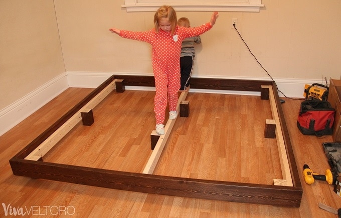 Easy Diy Platform Bed Frame For A King, Easy King Size Bed Frame Diy