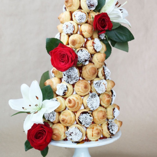 Make Your Own Croquembouche Cream Puff Tower!
