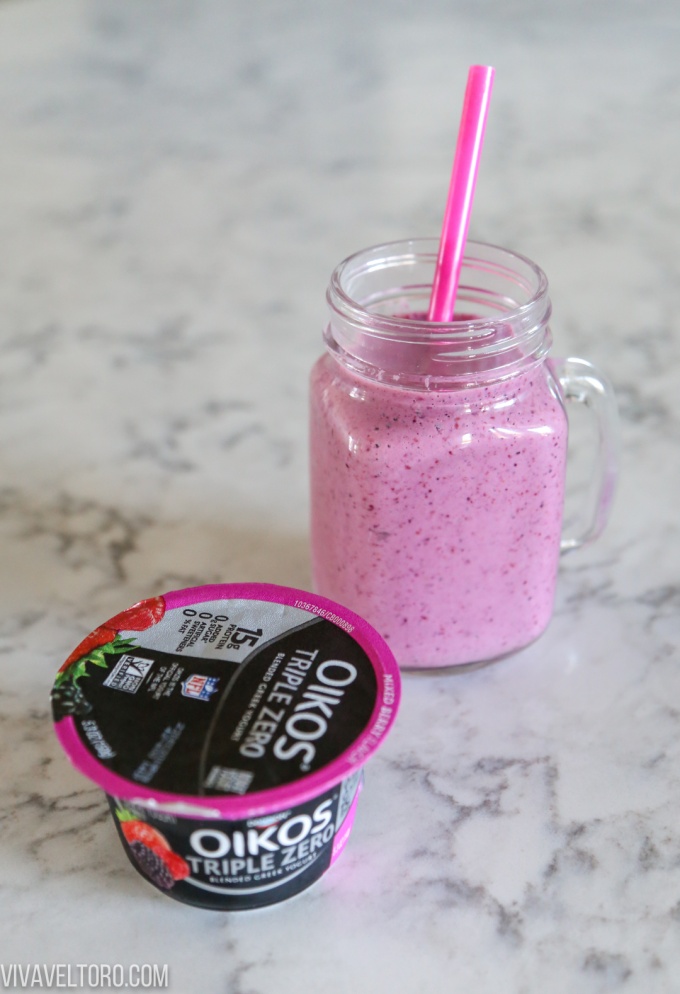 berry yogurt smoothie