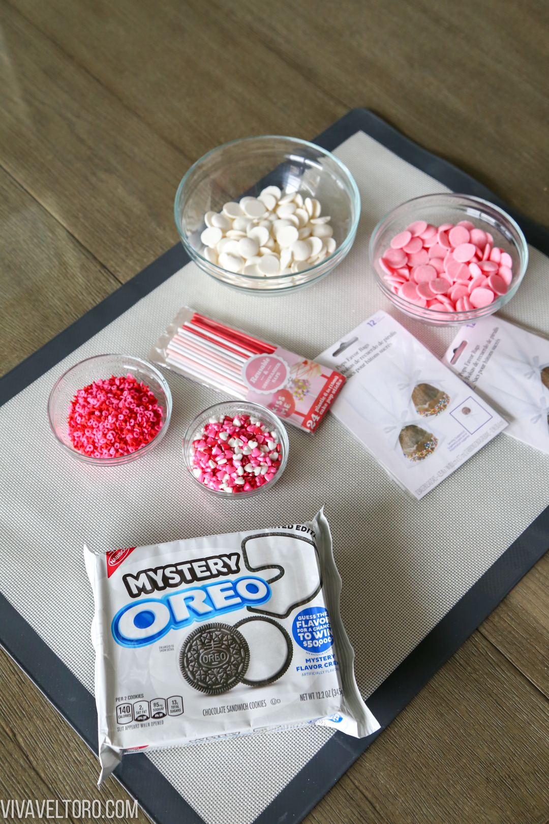 How to Make OREO Pops - Viva Veltoro